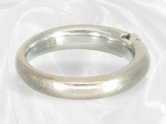 Massiver Spannring aus 18K Weißgold mit einem Alts… - photo 4