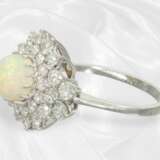 Ring: Attraktiver 18K Blütenring mit Opal-Cabochon… - Foto 5