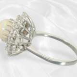Ring: Attraktiver 18K Blütenring mit Opal-Cabochon… - фото 6