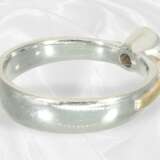 Ring: Moderner Bicolor-Goldschmiedering mit einem… - photo 4
