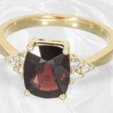 Ring: Moderner Goldschmiedering mit schönem rotem… - фото 2