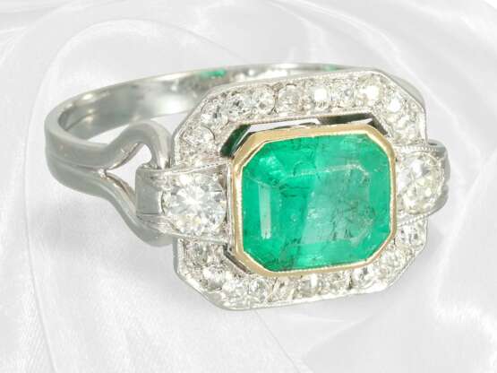 Ring: Schöner Smaragd/Diamant-Goldschmiedering, ca… - фото 2
