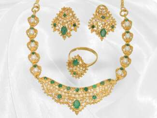 Höchkarätiges, orientalisches Smaragd/Perlen-Set,…