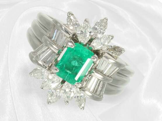 Ring: vintage Platinring mit Smaragd und Diamanten… - фото 1