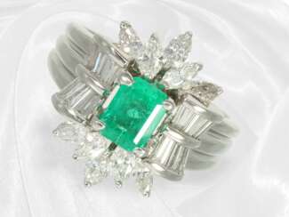 Ring: vintage Platinring mit Smaragd und Diamanten…