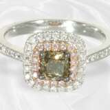Ring: sehr hochwertiger Diamantring mit grünem Fan… - photo 3
