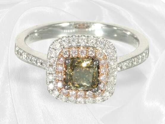 Ring: sehr hochwertiger Diamantring mit grünem Fan… - фото 3