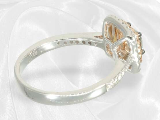 Ring: sehr hochwertiger Diamantring mit grünem Fan… - photo 4