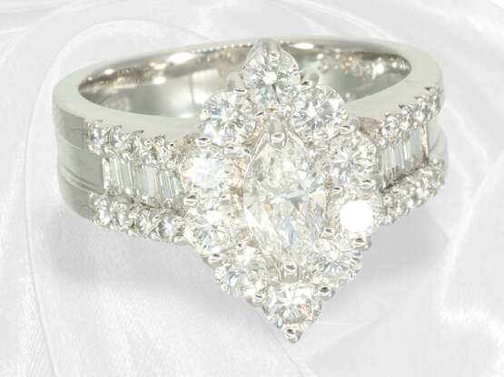 Ring: massiver Platinring mit hochwertigem Diamant… - фото 3