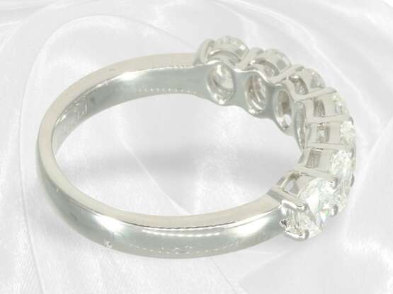 Ring: hochfeiner Platin-Ring mit wertvollem Diaman… - photo 5