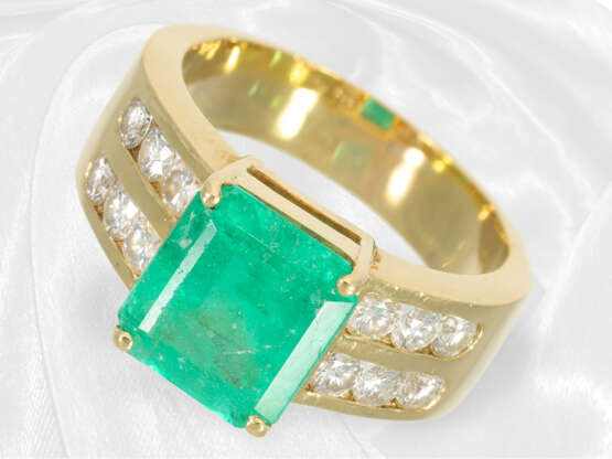 Ring: Moderner und wertvoller Smaragd/Brillant-Gol… - photo 3