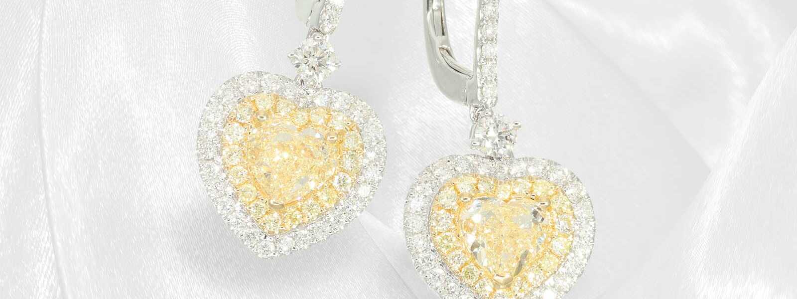 Ohrringe: luxuriöser Diamantschmuck in Herzform, 2…