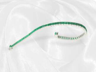 Modernes Smaragd-Tennisarmband aus 18K Weißgold…