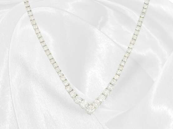 Kette: hochfeines Brillantcollier, ca. 9,3ct, neuw… - фото 2