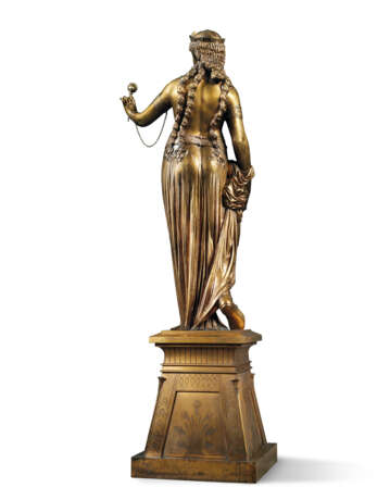 A FRENCH LIFE-SIZE GILT-BRONZE FIGURE OF CLEOPATRA, ENTITLED `CLEOPATRE DEVANT CESAR` (CLEOPATRA BEFORE CAESAR) - Foto 2