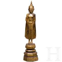 Stehender Buddha aus Holz, Thailand, um 1900