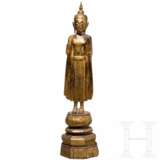 Stehender Buddha aus Holz, Thailand, um 1900 - фото 1