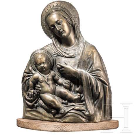 Maria mit Kind in Bronze, deutsch oder Italien, 20. Jhdt. - Foto 1