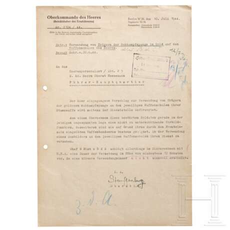 Oberst i.G. Claus Schenk Graf von Stauffenberg - eigenhändig signierter Brief vom 10. Juli 1944 - photo 1