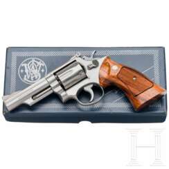 Smith & Wesson Mod. 66, "The .357 Combat Magnum Stainless"