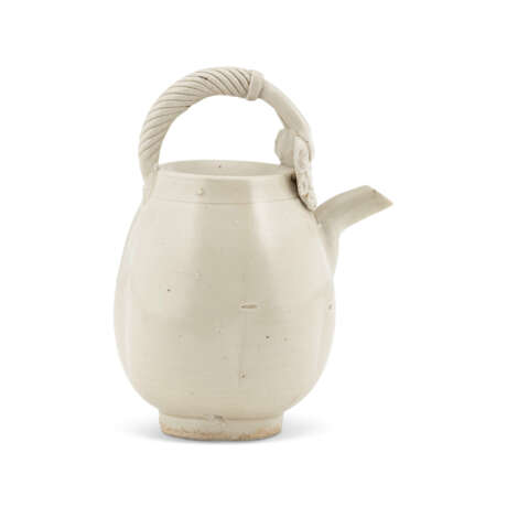 A SMALL DING WHITE-GLAZED MELON-FORM EWER - photo 6