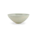 A CARVED QINGBAI-TYPE BOWL - photo 3