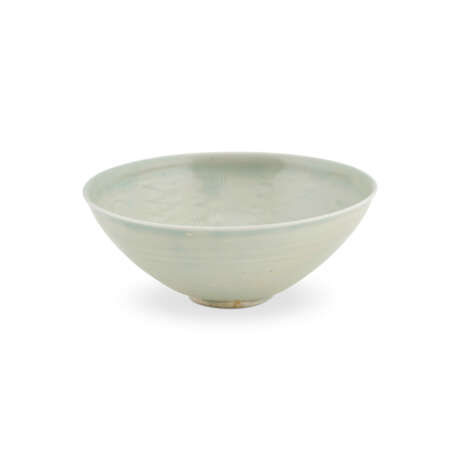 A CARVED QINGBAI-TYPE BOWL - Foto 4