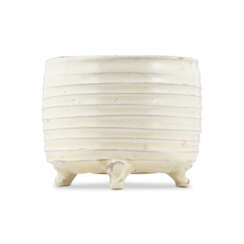 A SMALL WHITE-GLAZED RIBBED TRIPOD CENSER