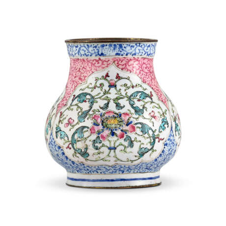 A SMALL CANTON ENAMEL JAR - Foto 1