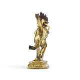 A GILT-BRONZE FIGURE OF A DANCING DAKINI - Foto 2