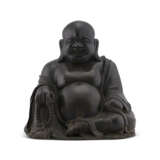 A LARGE BRONZE FIGURE OF SEATED BUDAI - photo 1