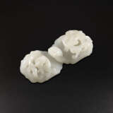 A WHITE JADE ‘CHILONG’ BELT HOOK AND BUCKLE - photo 1