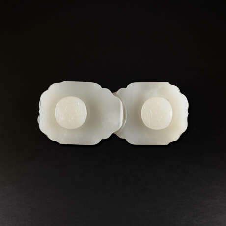 A WHITE JADE ‘CHILONG’ BELT HOOK AND BUCKLE - photo 3