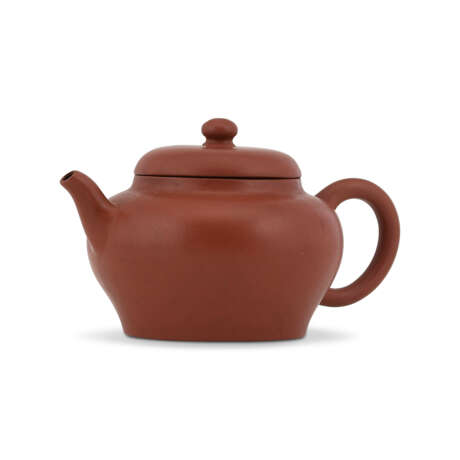A YIXING TEAPOT AND COVER - photo 3