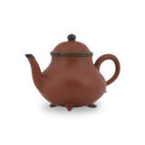 A YIXING TRIPOD TEAPOT AND COVER - photo 3