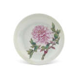 A FAMILLE ROSE PEONY LIME-GREEN-GROUND DISH - photo 1