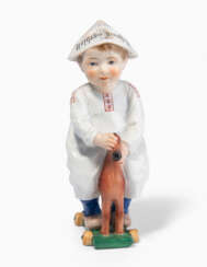 Meissen, Figur "Kind mit Zeitungsmütze, auf einem Holzpferd reitend".