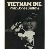Griffiths, Philip Jones | Vietnam Inc., inscribed to Lee Jones, Magnum's New York Bureau Chief - Foto 1
