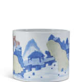 POT &#192; PINCEAUX EN PORCELAINE BLEU BLANC, ROUGE DE CUIVRE ET C&#201;LADON, BITONG - Foto 2