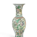 GRAND VASE EN PORCELAINE DE LA FAMILLE VERTE &#192; D&#201;COR DE CAVALIERS - Foto 3