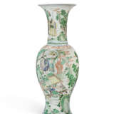 GRAND VASE EN PORCELAINE DE LA FAMILLE VERTE &#192; D&#201;COR DE CAVALIERS - фото 4