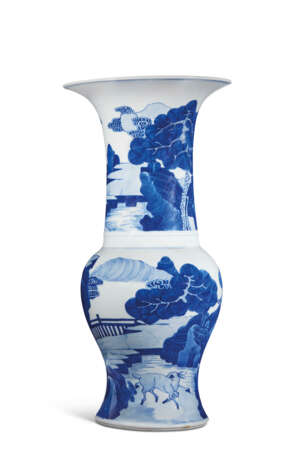 VASE EN PORCELAINE BLEU BLANC - photo 2