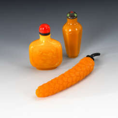 3 Snuffbottles - Pekingglas.