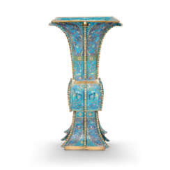 GRAND VASE EN &#201;MAUX CLOISONN&#201;S, GU