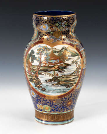 Sehr aufwändig bemalte Vase mit kobaltb - photo 3