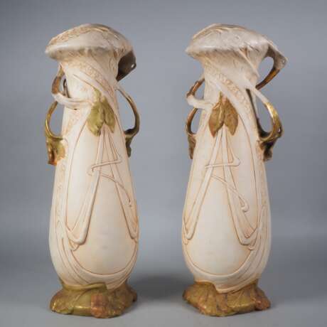 Paar große Jugendstil-Vasen, um 1900 - фото 2