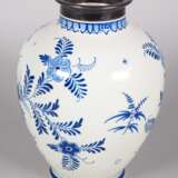 Delft, Fayence Vase mit 925er Silbermontierung, um 1900 - photo 2
