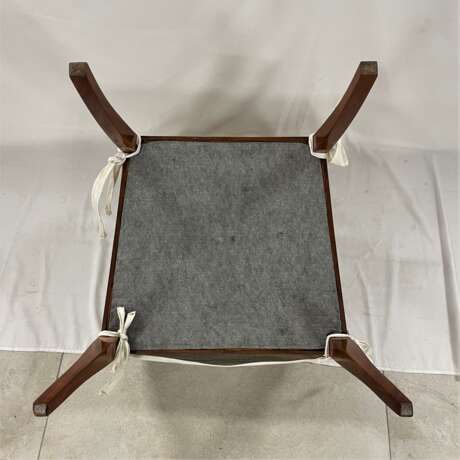 Biedermeier Tisch mit 4 Stühlen, einer davon als Armlehnstuhl - фото 7