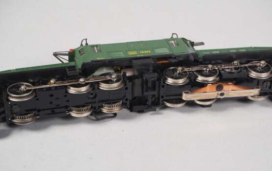 Märklin H0 Lokomotive Krokodil Modell 3356 in OVP - photo 3
