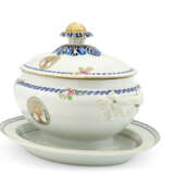 A FAMILLE ROSE OVAL TUREEN, COVER AND STAND - photo 2